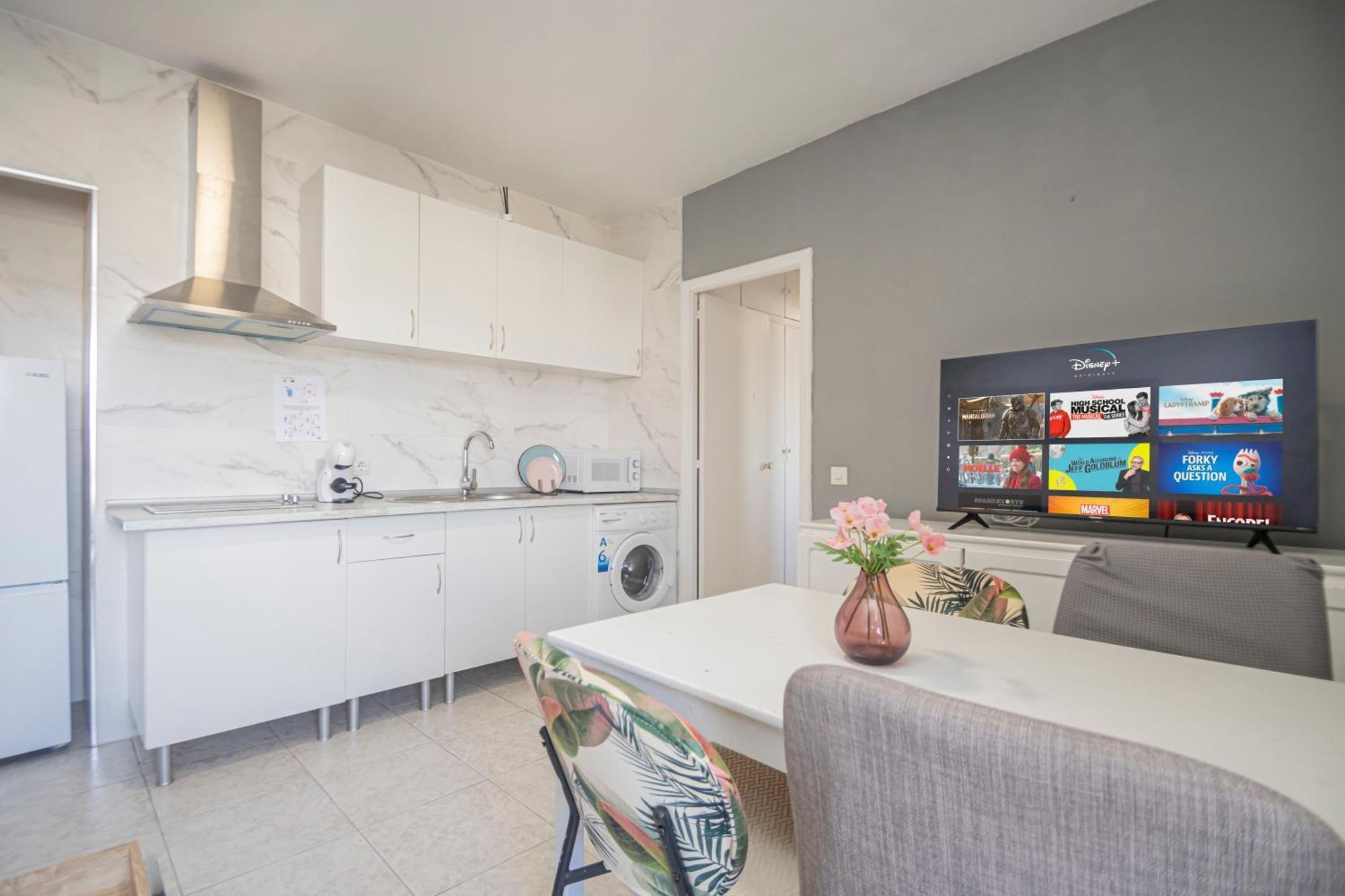 Perfect Getaway In Triana - 15M Walk Giralda Apartment เซบีญา ภายนอก รูปภาพ